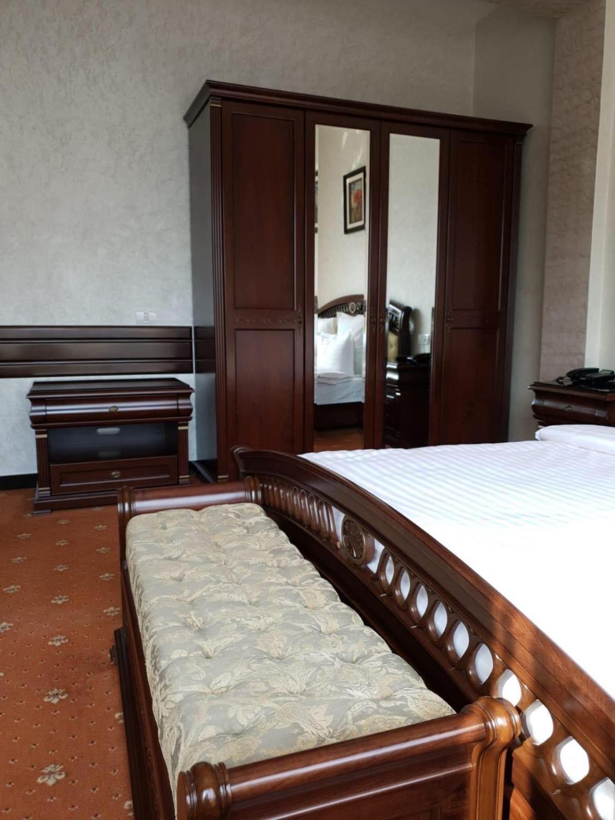 Hotel Bacsoridana Tecuci Exterior photo